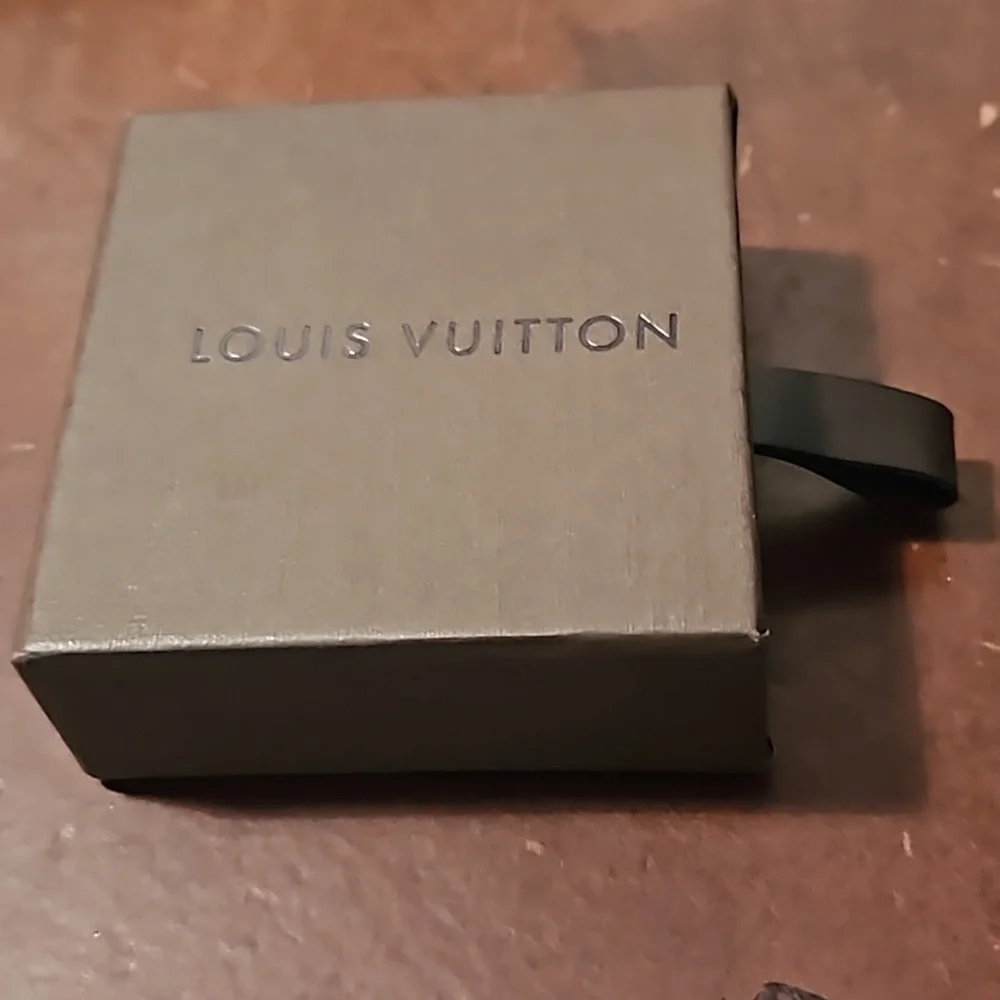 Louis Vuitton Berg Inclusion Ring Clear Gold and Red Monogram Flower